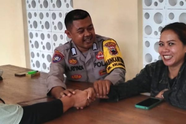 Bhabinkamtibmas Kecandran Bantu Problem Solving Perselisihan Warga Ngalian