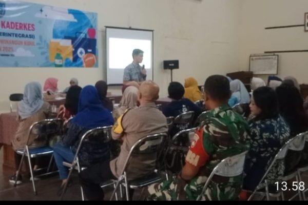 Hadiri Pelatihan Kaderkes Posyandu, Bhabinkamtibmas Kutowinangun Kidul Ajak Wujudkan Kesehatan Anak